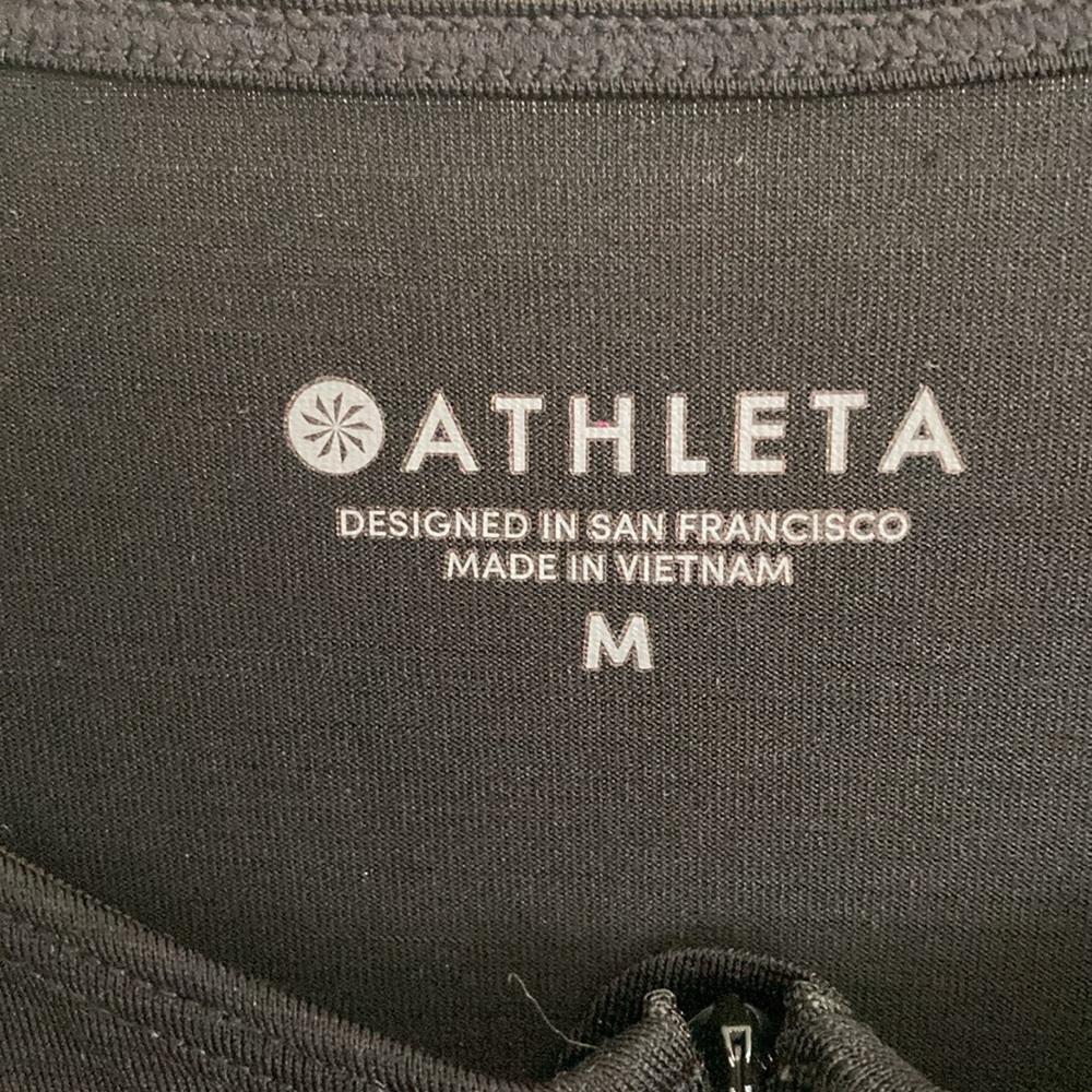 Athleta Pacifica Black Wrap Front Athletic Top Sz M - Picture 8 of 9